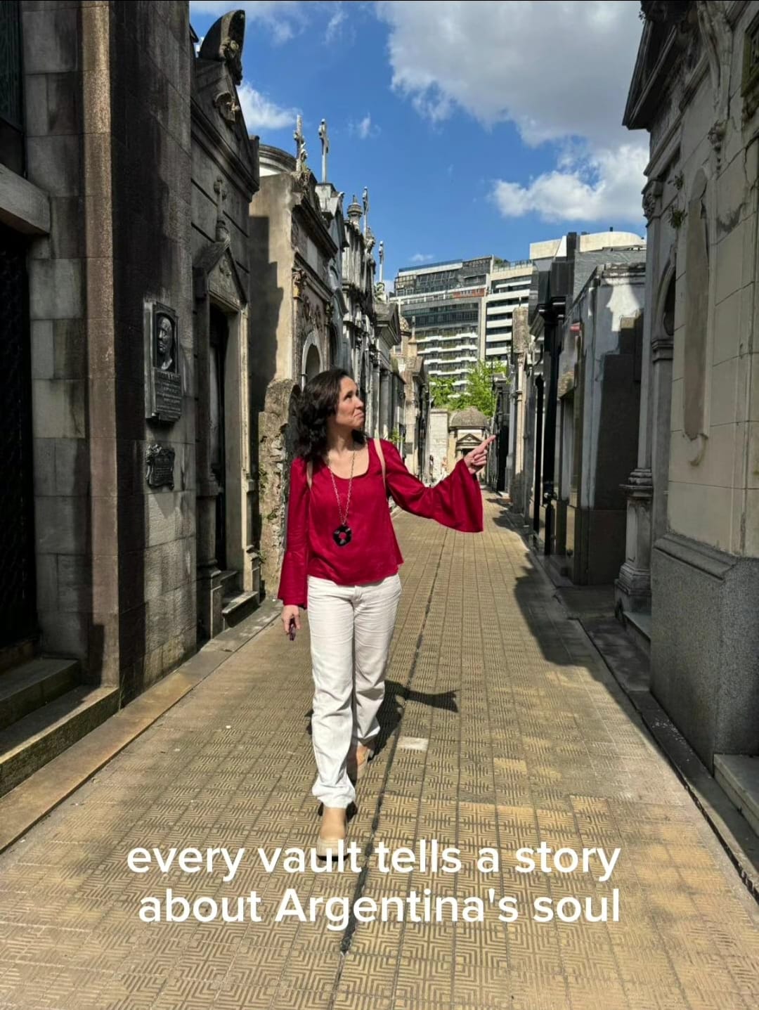 Portrait of Maria Luz La Rocca, local expert guide in Buenos Aires